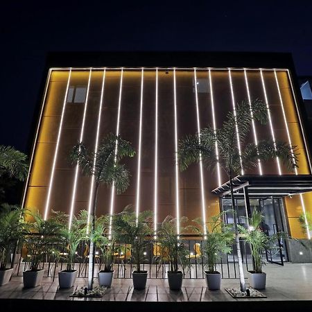 Fabhotel Oasis Yellow Courtyard Bhopal Eksteriør billede